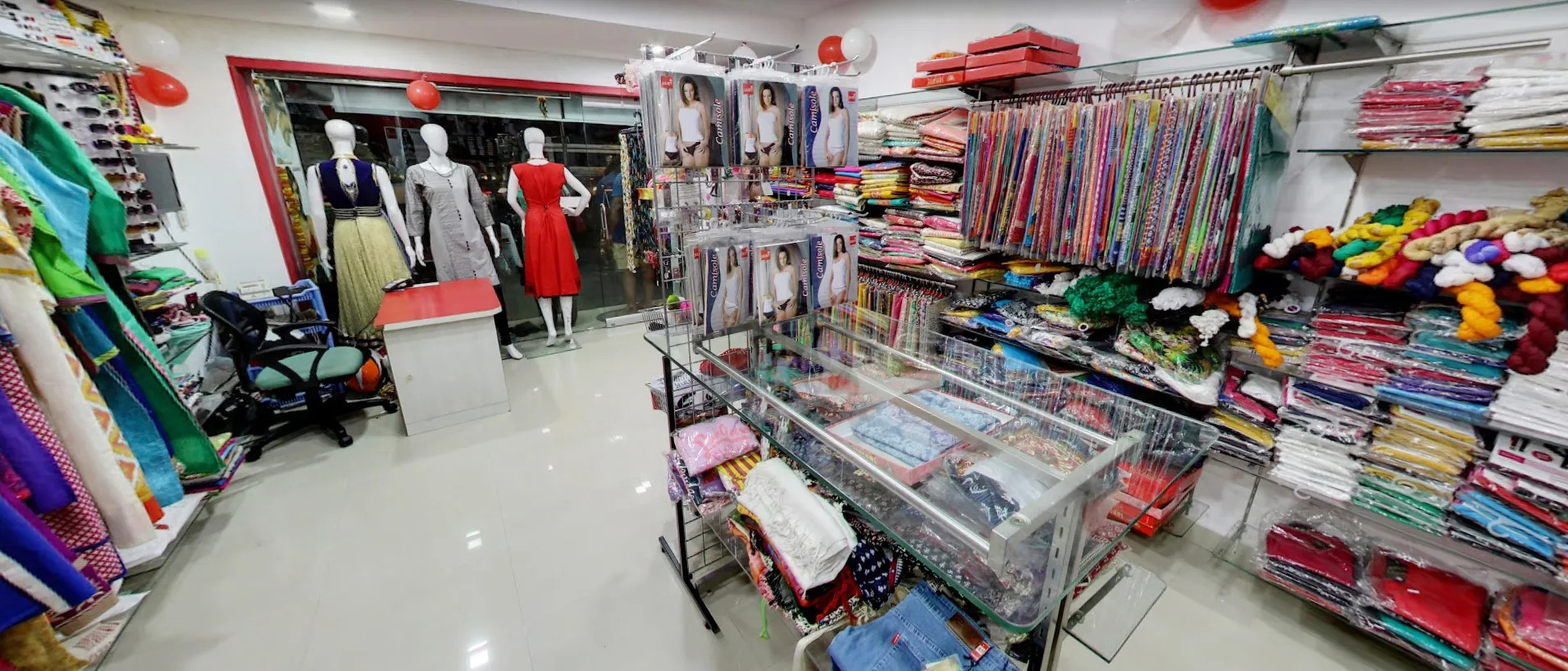 Black Box Boutique With Tailoring